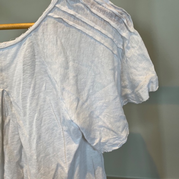 Free People White Short Sleeve V-Neck Linen Flowy Shirt Size XS C001 - Picture 3 of 12